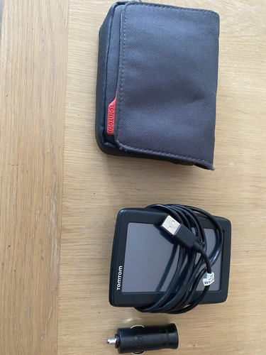 Tomtom sat nav device with - nav,